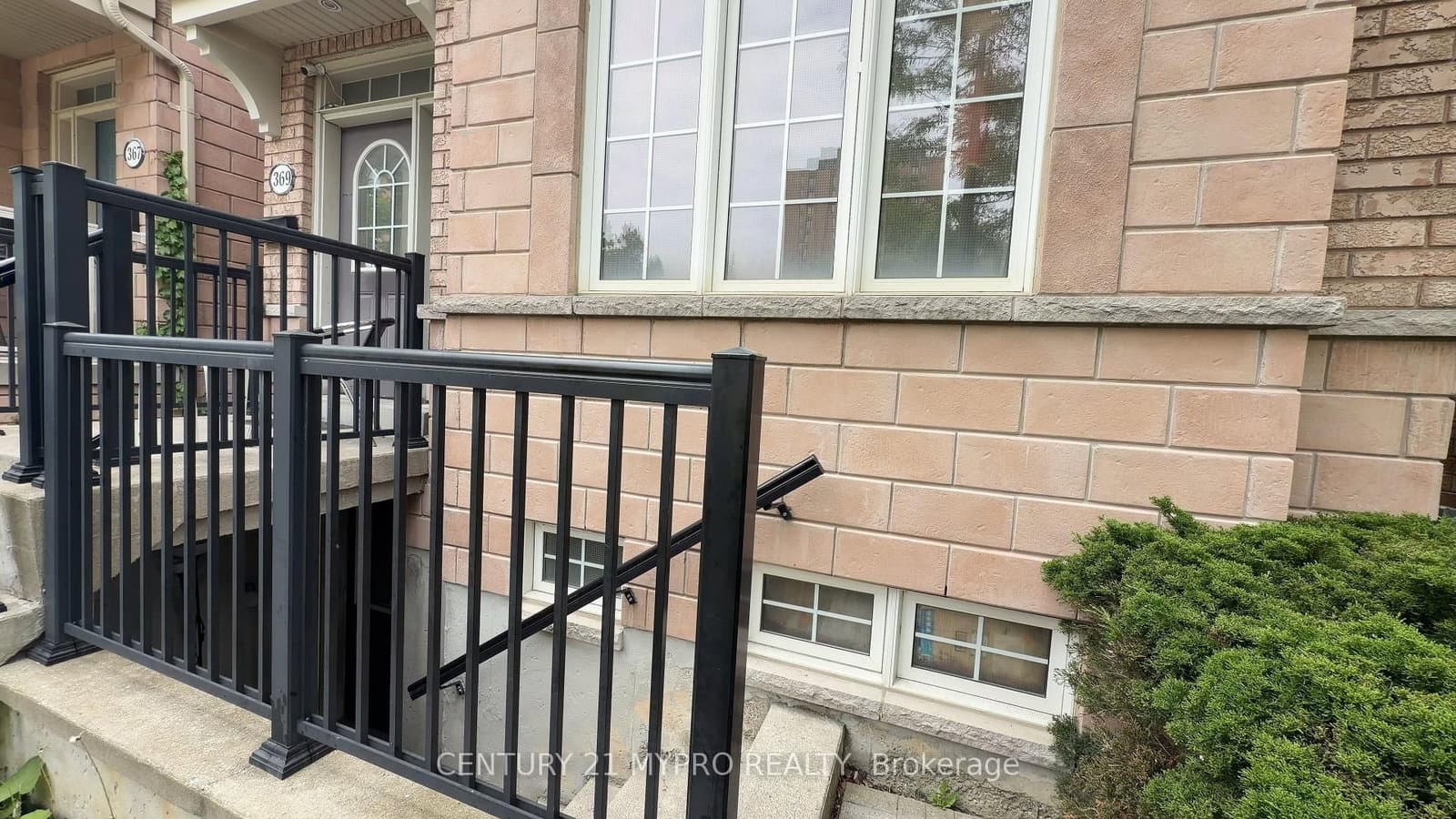 369 Assiniboine Road thumbnail 3