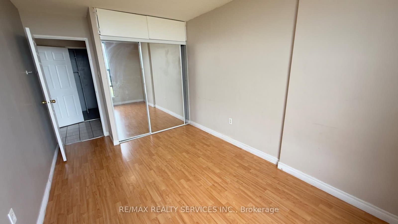 4 Kings Cross Road, Unit 1807 thumbnail 22