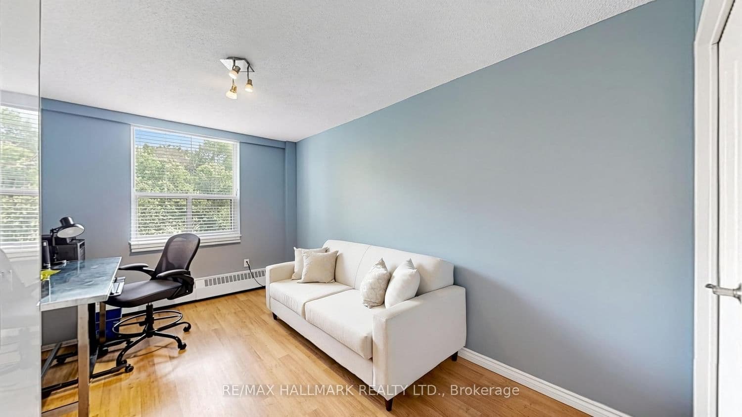 49 Queen Street E, Unit 402 thumbnail 20