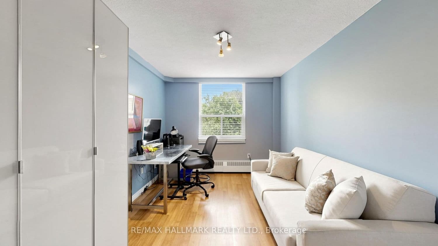 49 Queen Street E, Unit 402 thumbnail 21