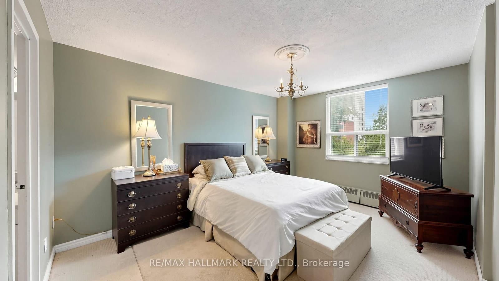 49 Queen Street E, Unit 402 thumbnail 24