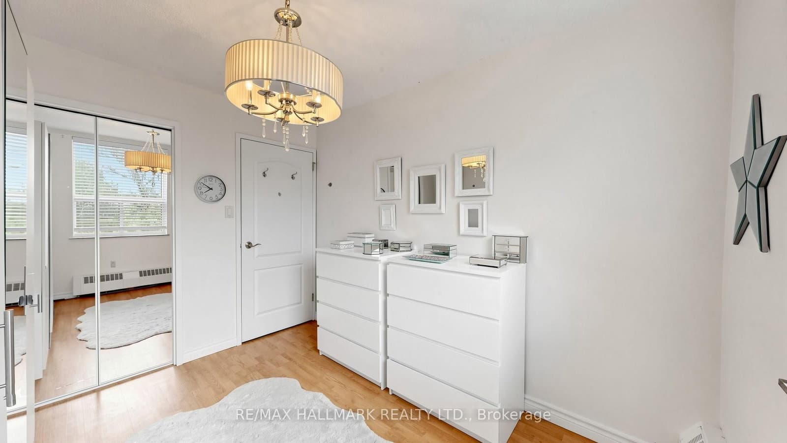 49 Queen Street E, Unit 402 thumbnail 32