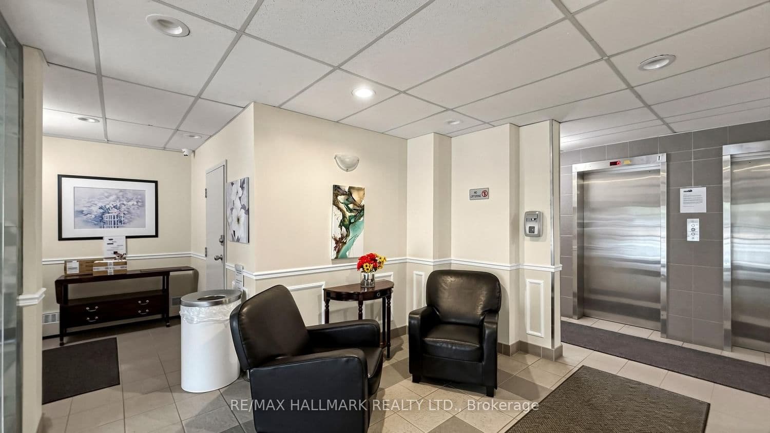 49 Queen Street E, Unit 402 thumbnail 4