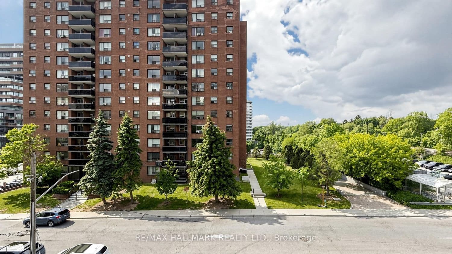 49 Queen Street E, Unit 402 thumbnail 42