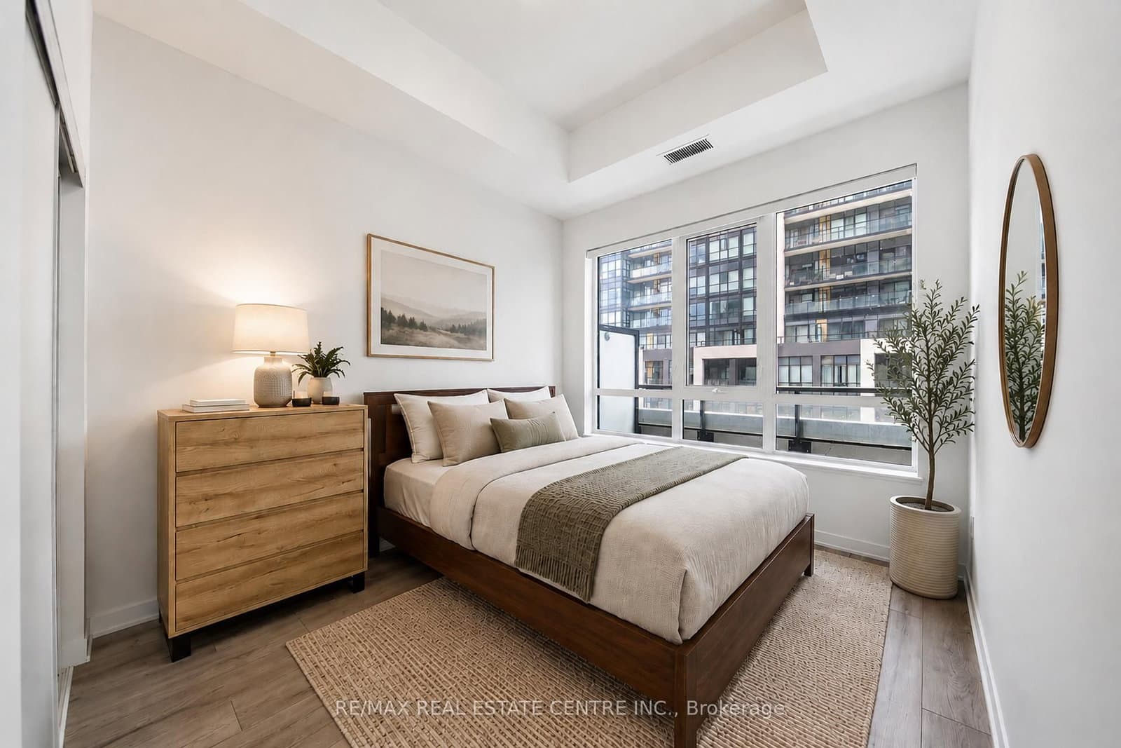 395 Dundas Street W, Unit 221 thumbnail 7