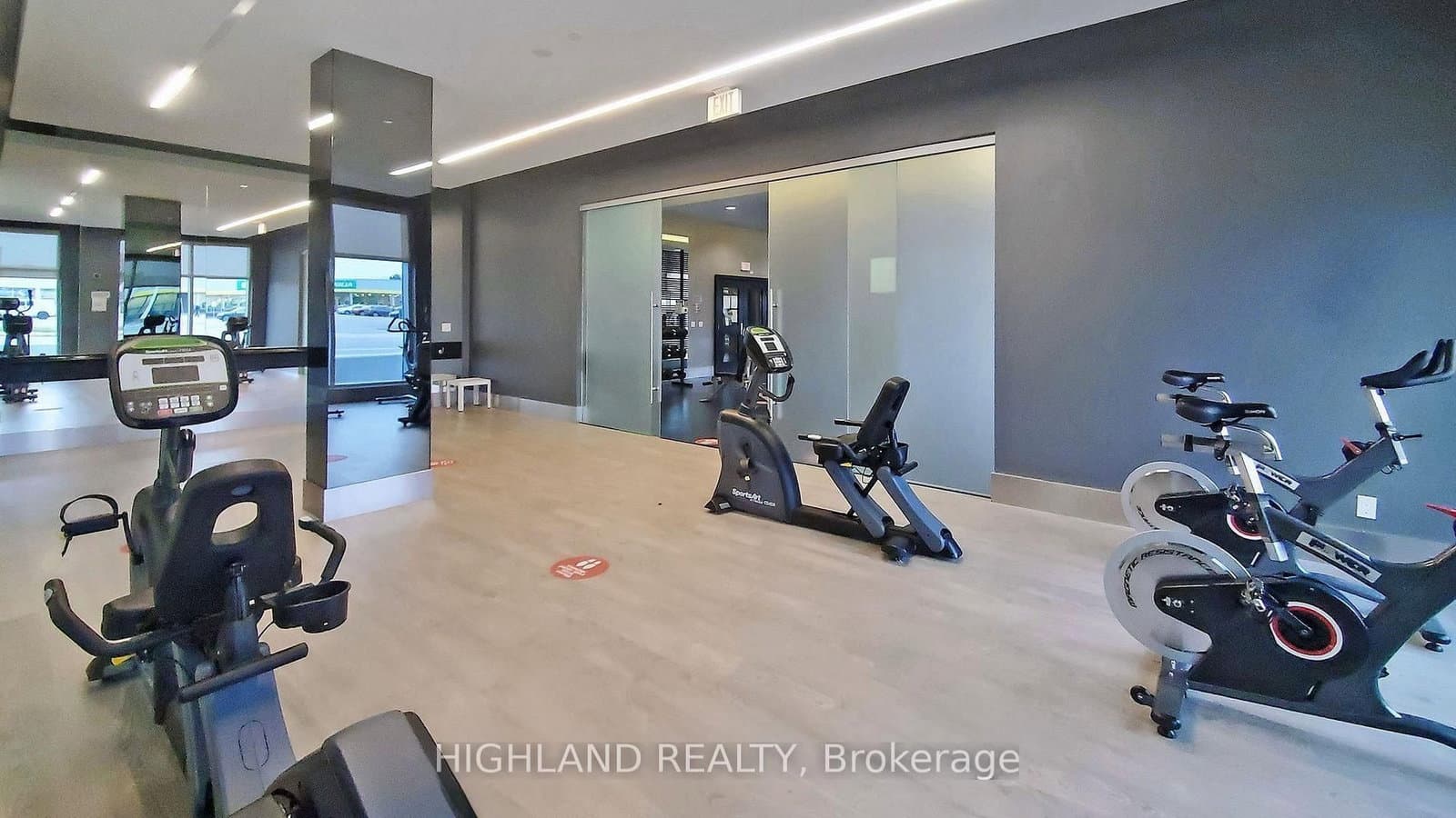 55 Speers Road, Unit 306 thumbnail 9