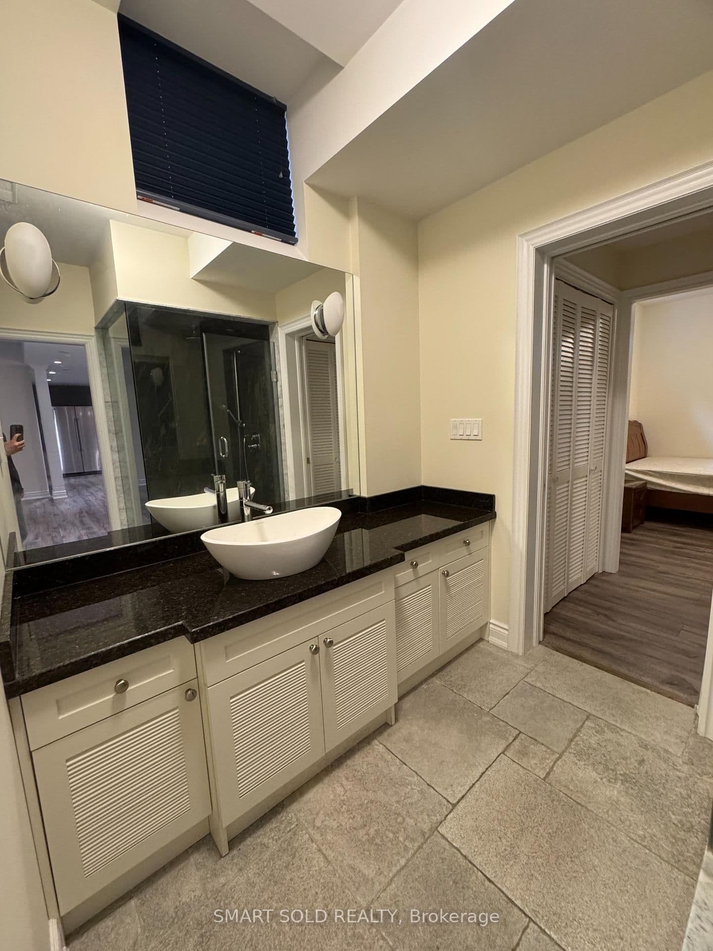 2374 Robmar Drive thumbnail 10