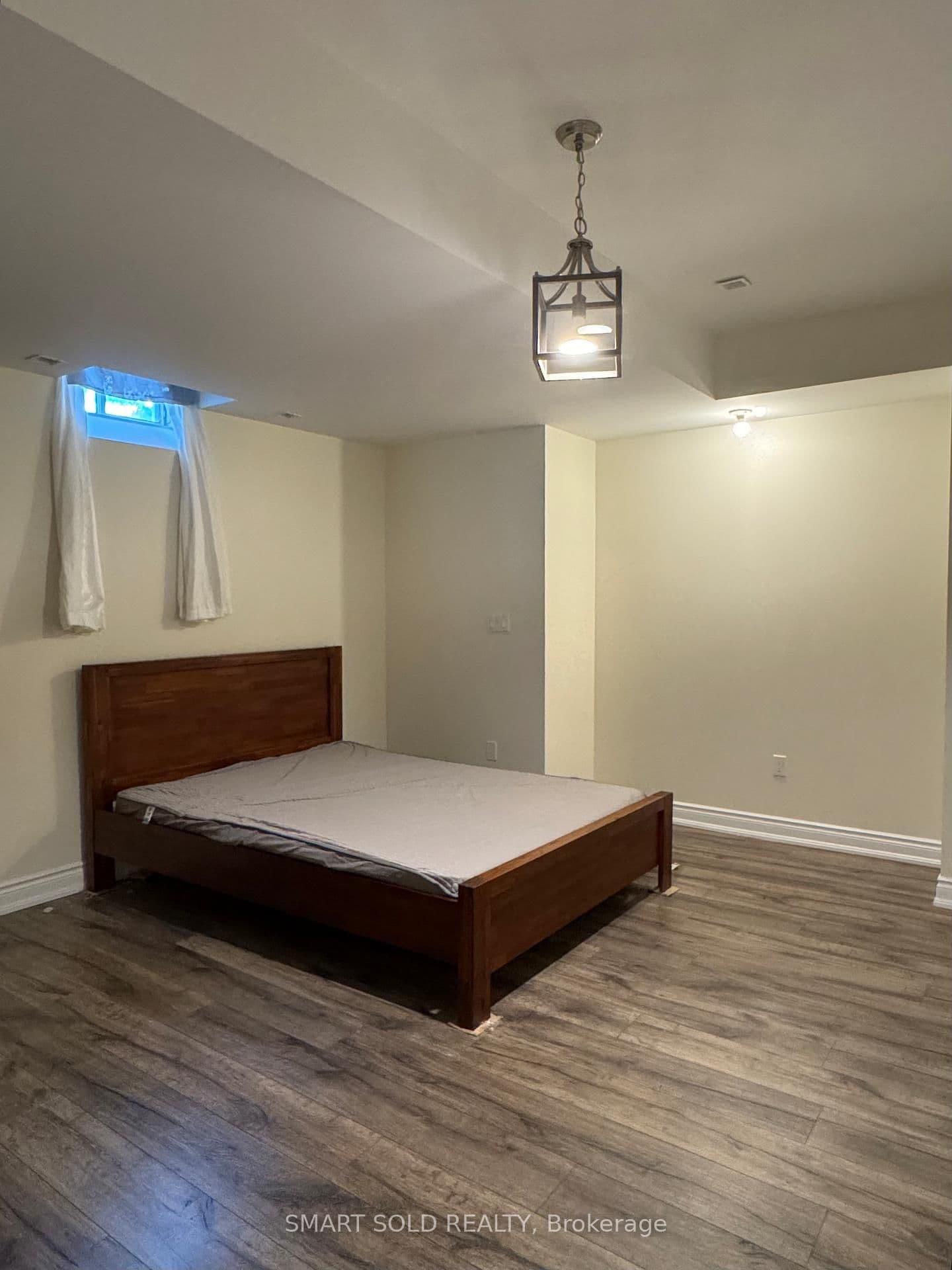 2374 Robmar Drive thumbnail 7