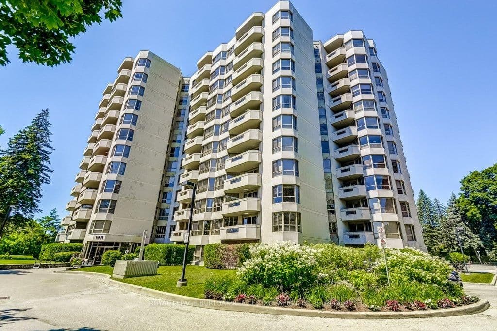 #706 - 1201 North Shore Boulevard E