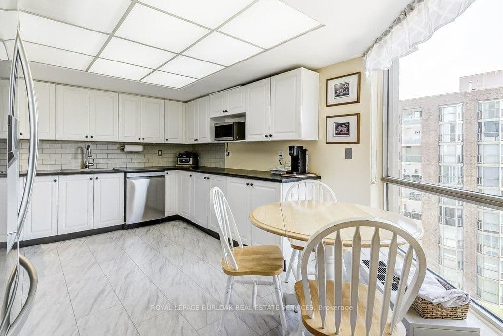 1201 North Shore Boulevard E, Unit 706 thumbnail 14