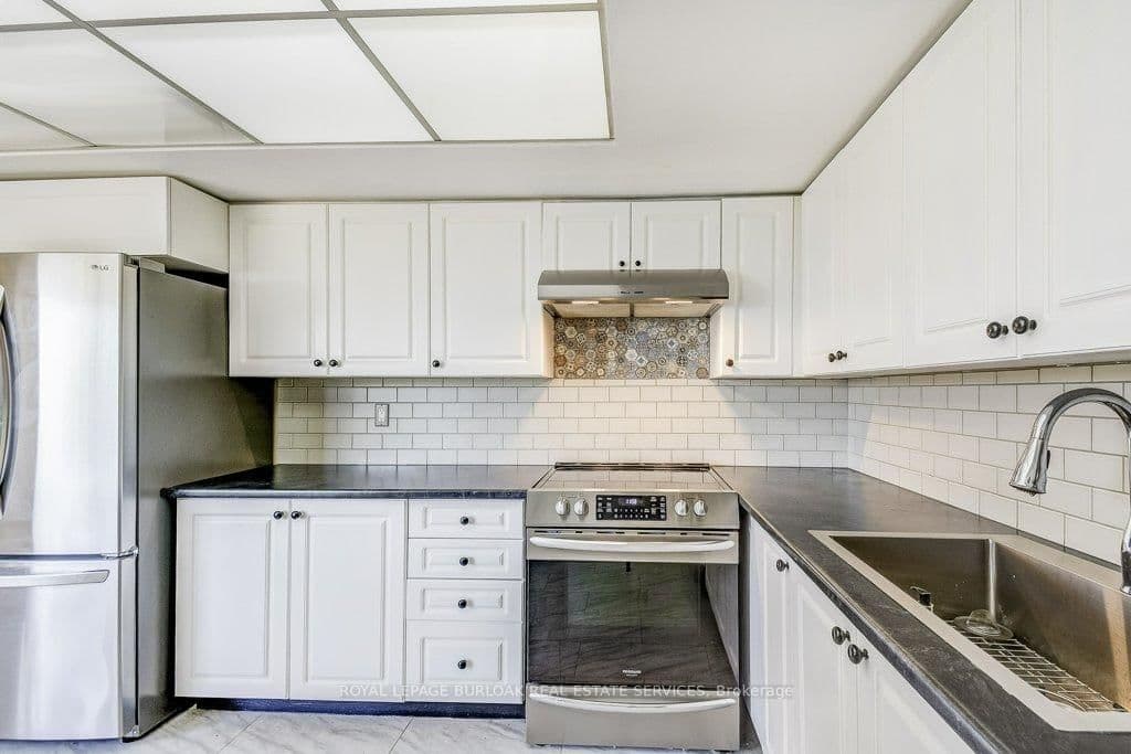 1201 North Shore Boulevard E, Unit 706 thumbnail 17