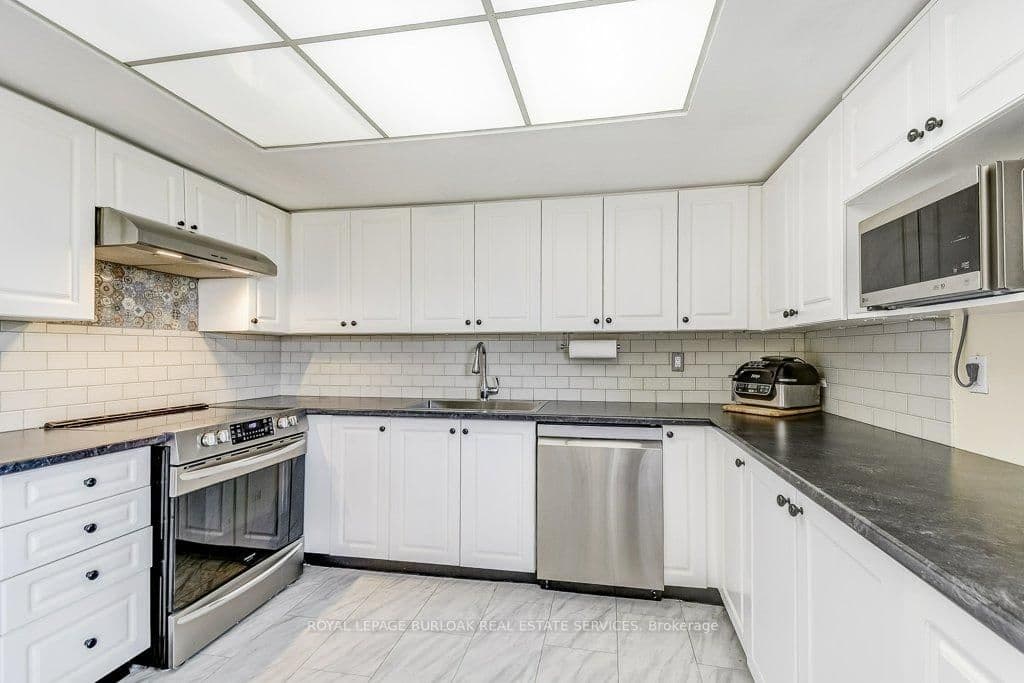 1201 North Shore Boulevard E, Unit 706 thumbnail 18
