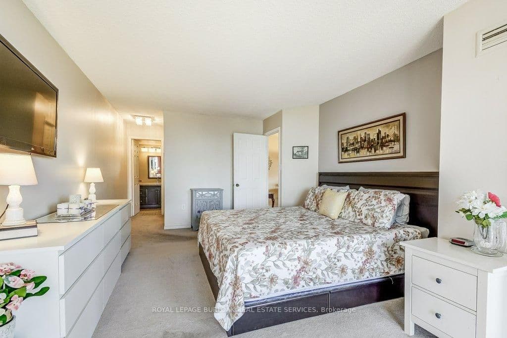 1201 North Shore Boulevard E, Unit 706 thumbnail 24