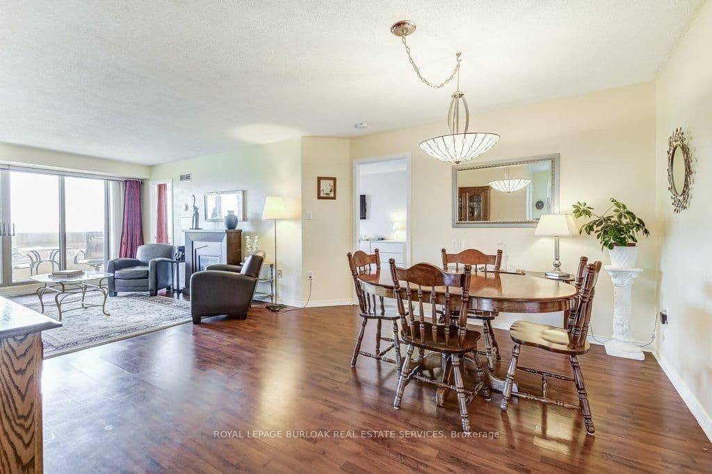 1201 North Shore Boulevard E, Unit 706 thumbnail 9