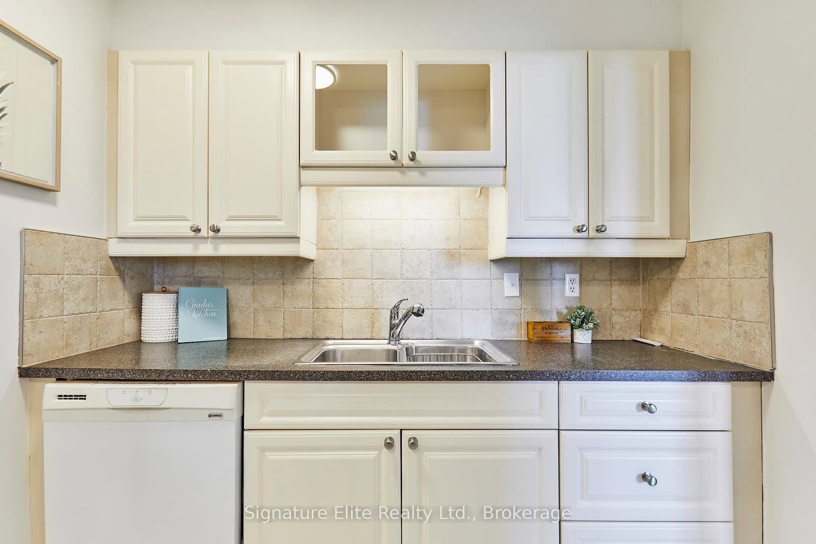 296 Mill Road, Unit E8 thumbnail 19