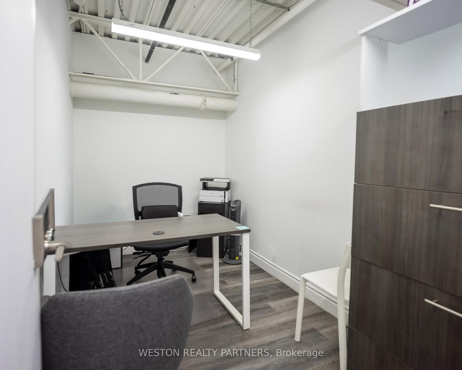 240 Bartor Road, Unit 8 thumbnail 43