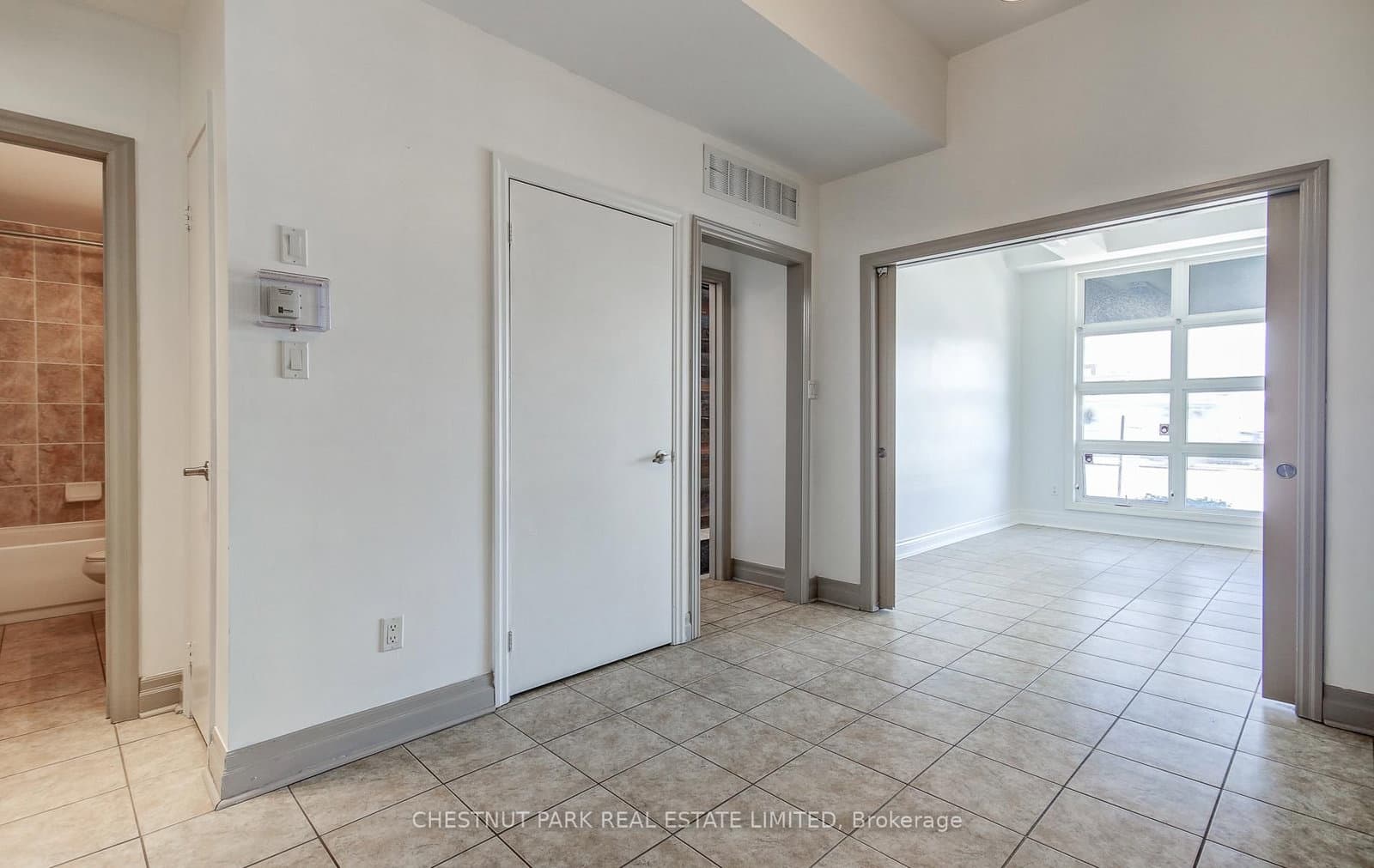 885 Lakeshore Road E, Unit 5 thumbnail 14