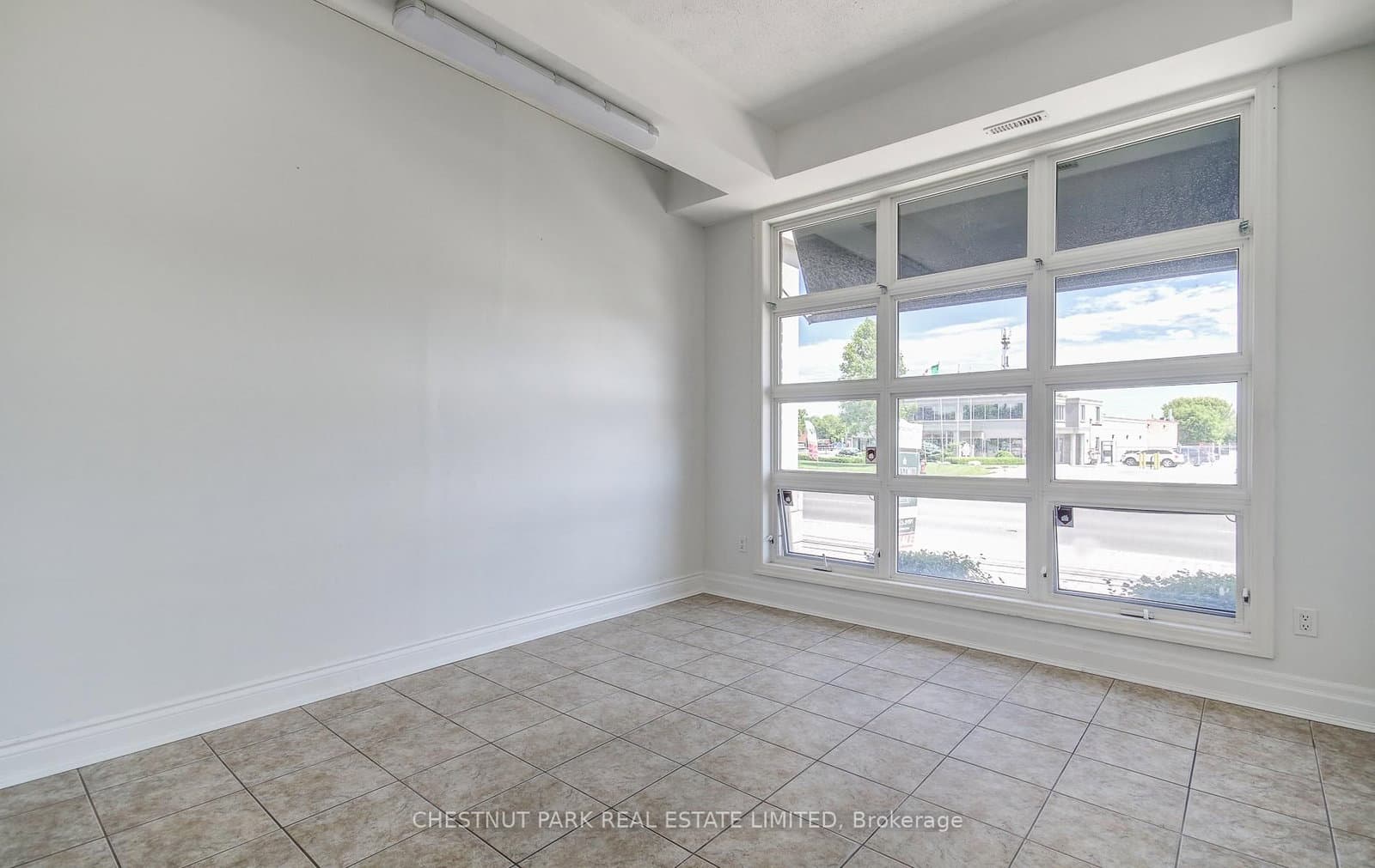 885 Lakeshore Road E, Unit 5 thumbnail 9