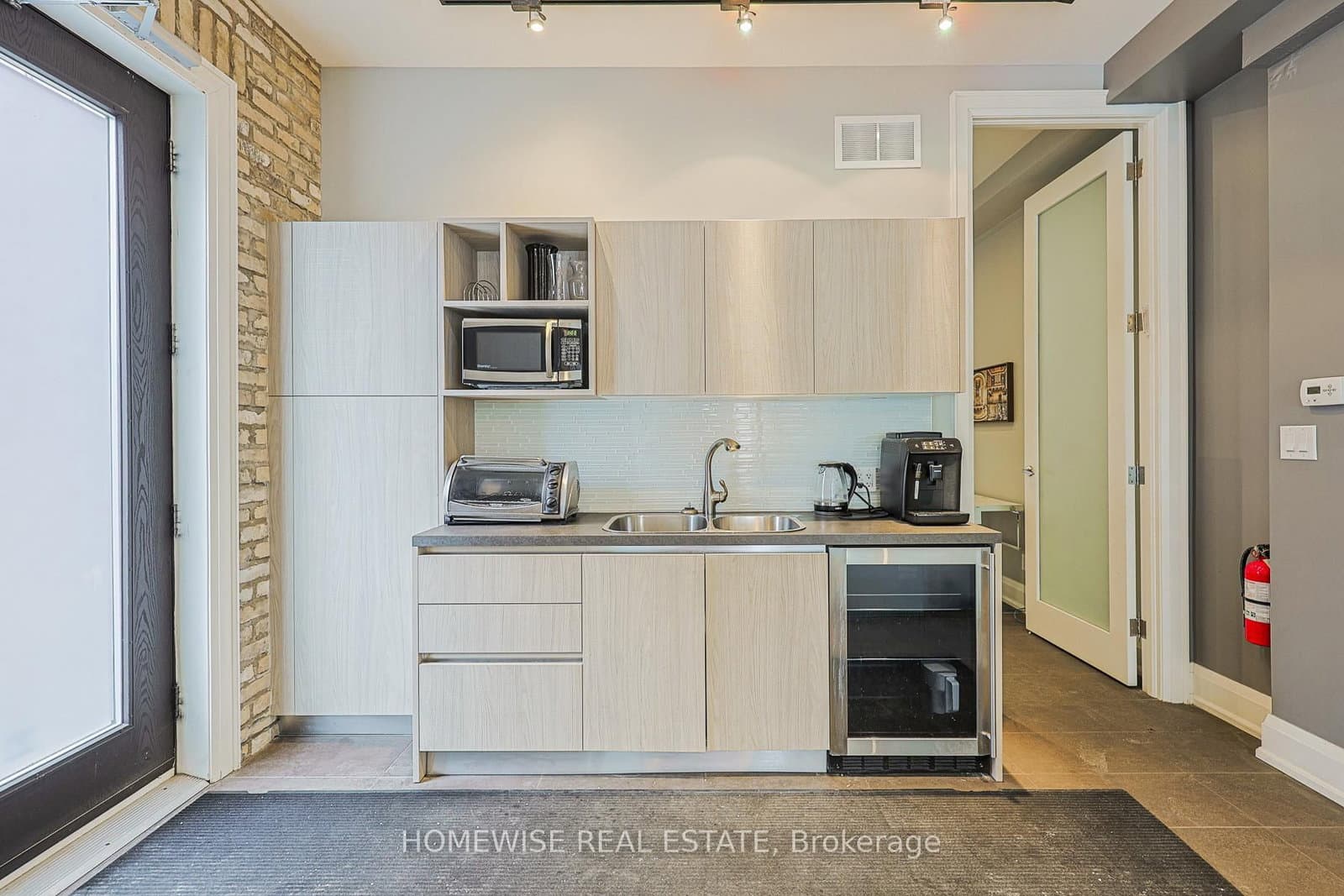 609 Marlee Avenue, Unit D thumbnail 9