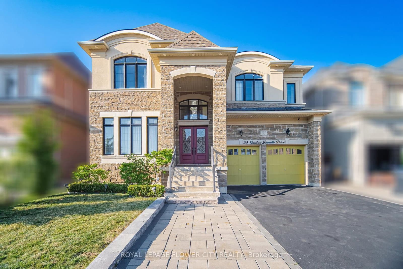 35 Gordon Randle Drive - Image 1