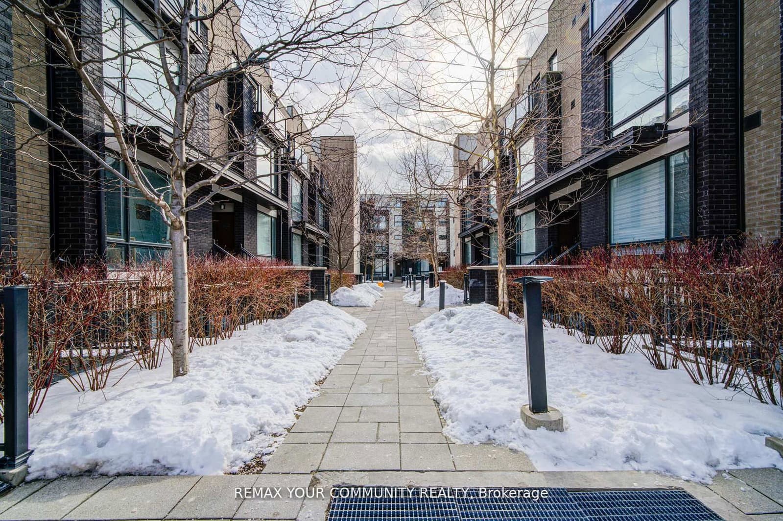 34 Fieldway Road, Unit 146 thumbnail 32