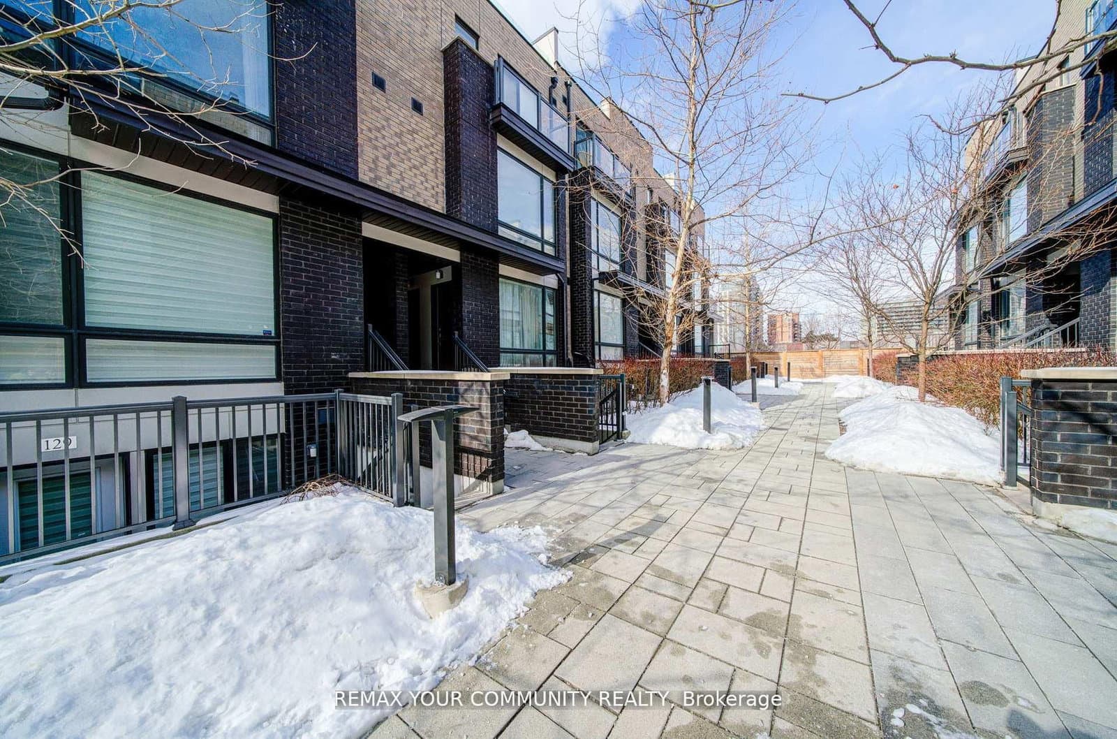34 Fieldway Road, Unit 146 thumbnail 5