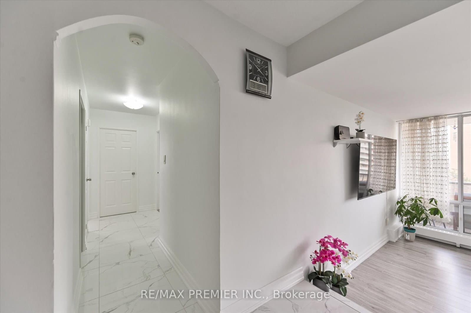 25 Four Winds Drive, Unit 604 thumbnail 14