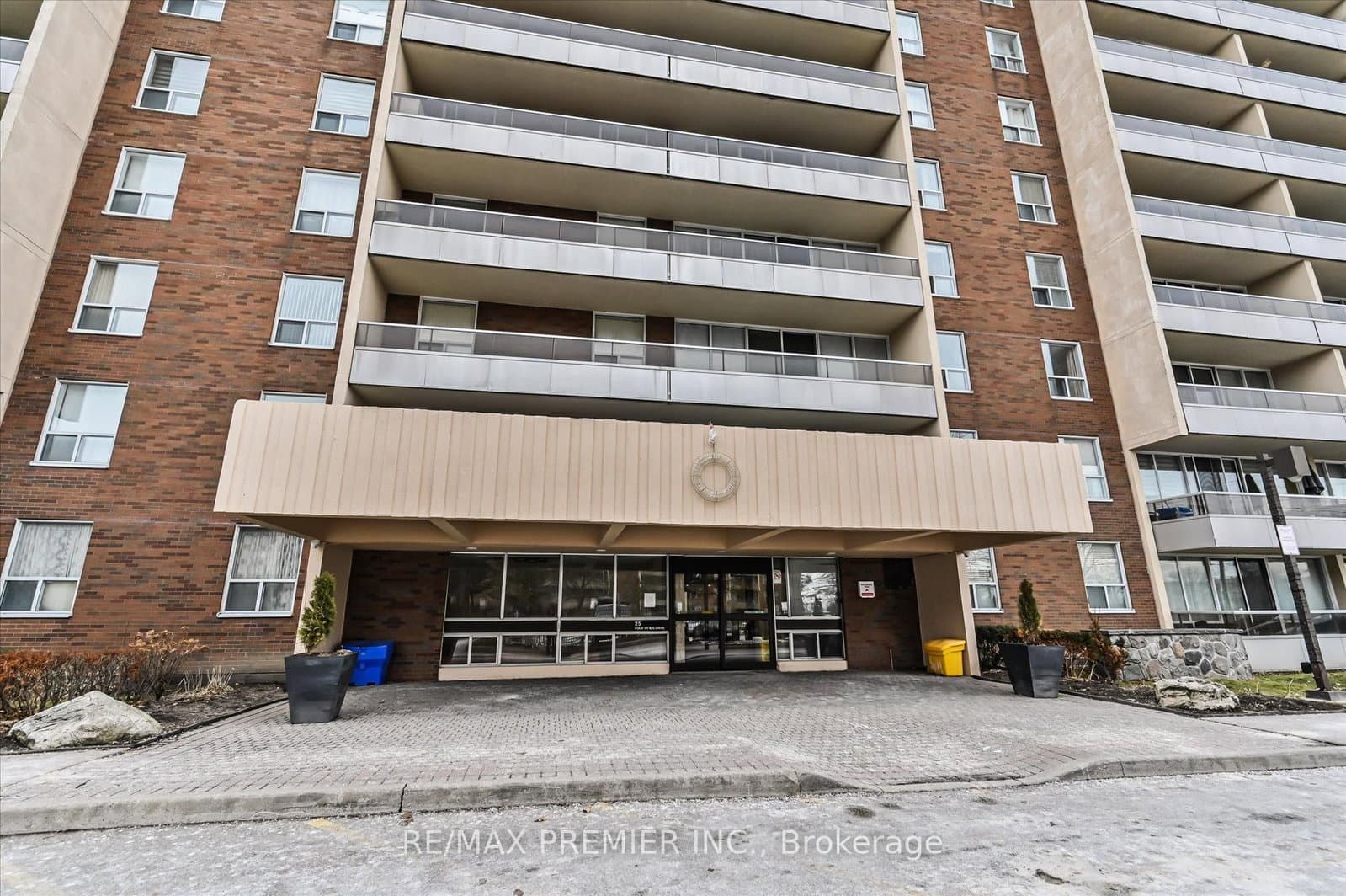 25 Four Winds Drive, Unit 604 thumbnail 2