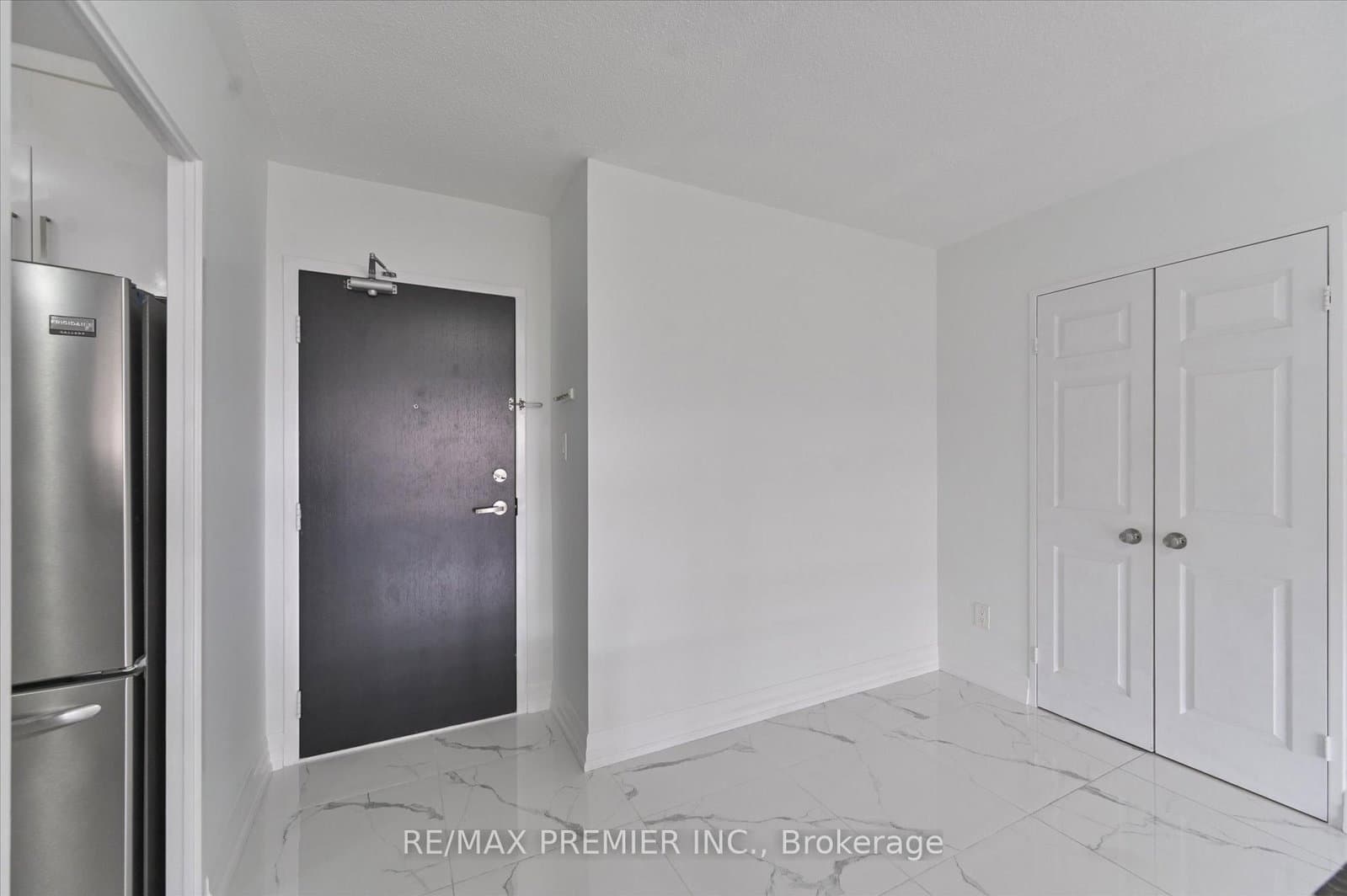 25 Four Winds Drive, Unit 604 thumbnail 3