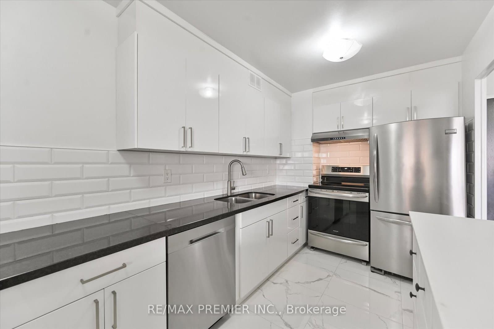25 Four Winds Drive, Unit 604 thumbnail 6