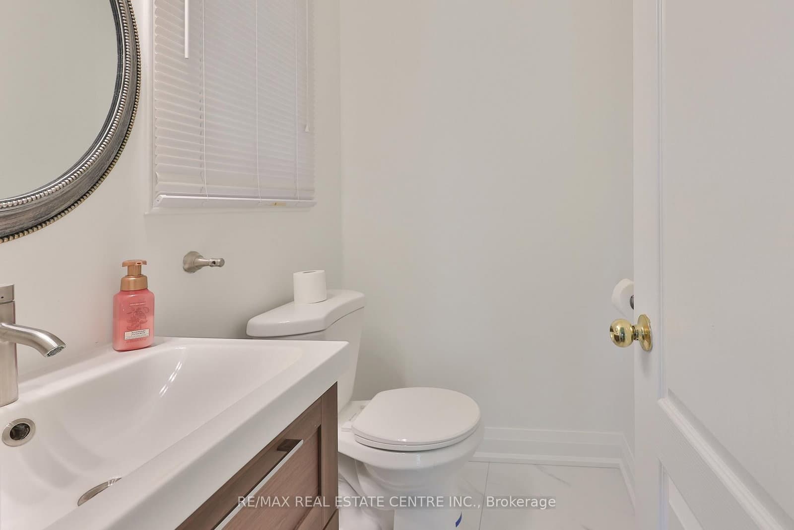3826 forest bluff Crescent thumbnail 22