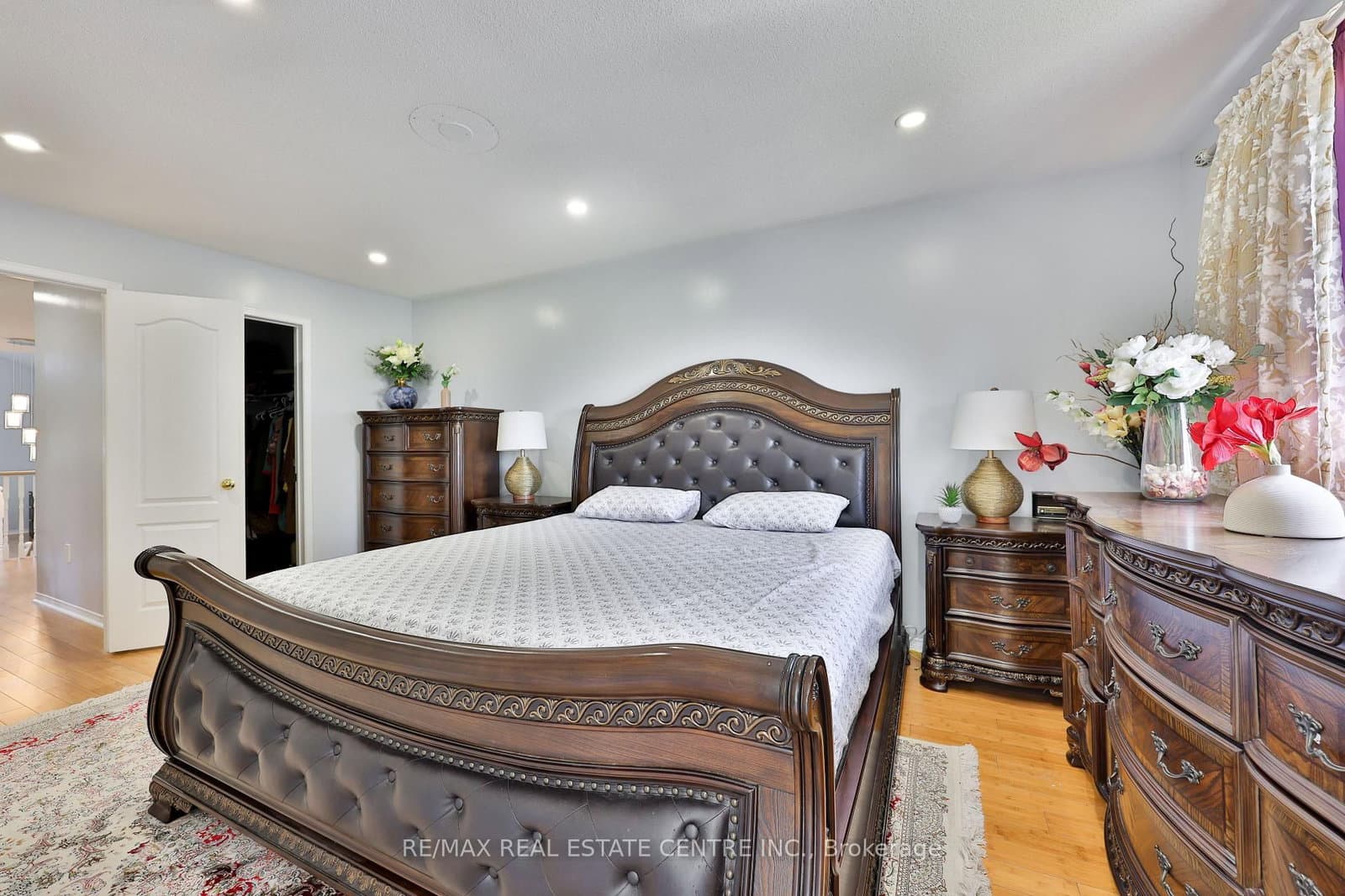 3826 forest bluff Crescent thumbnail 33