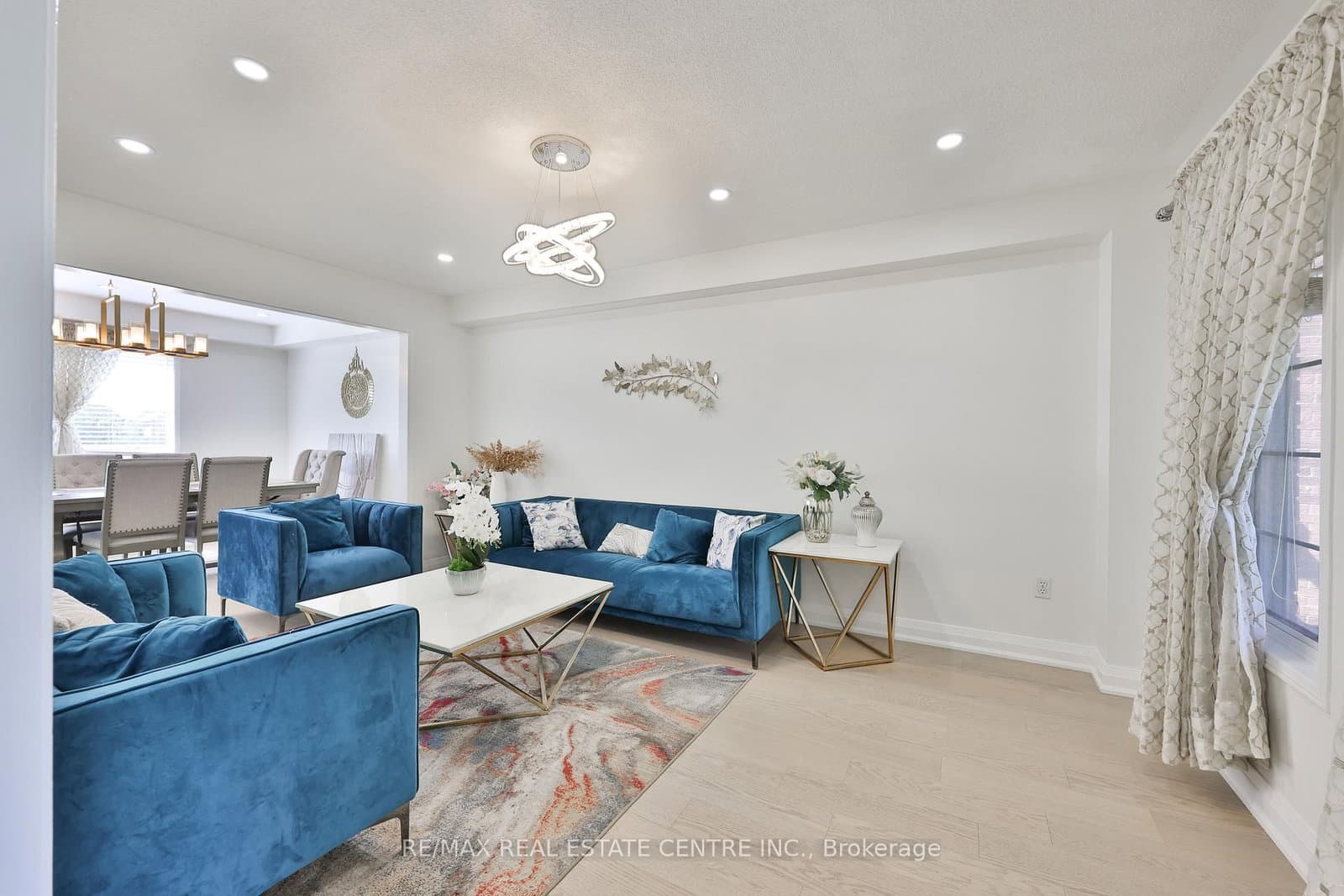 3826 forest bluff Crescent thumbnail 9