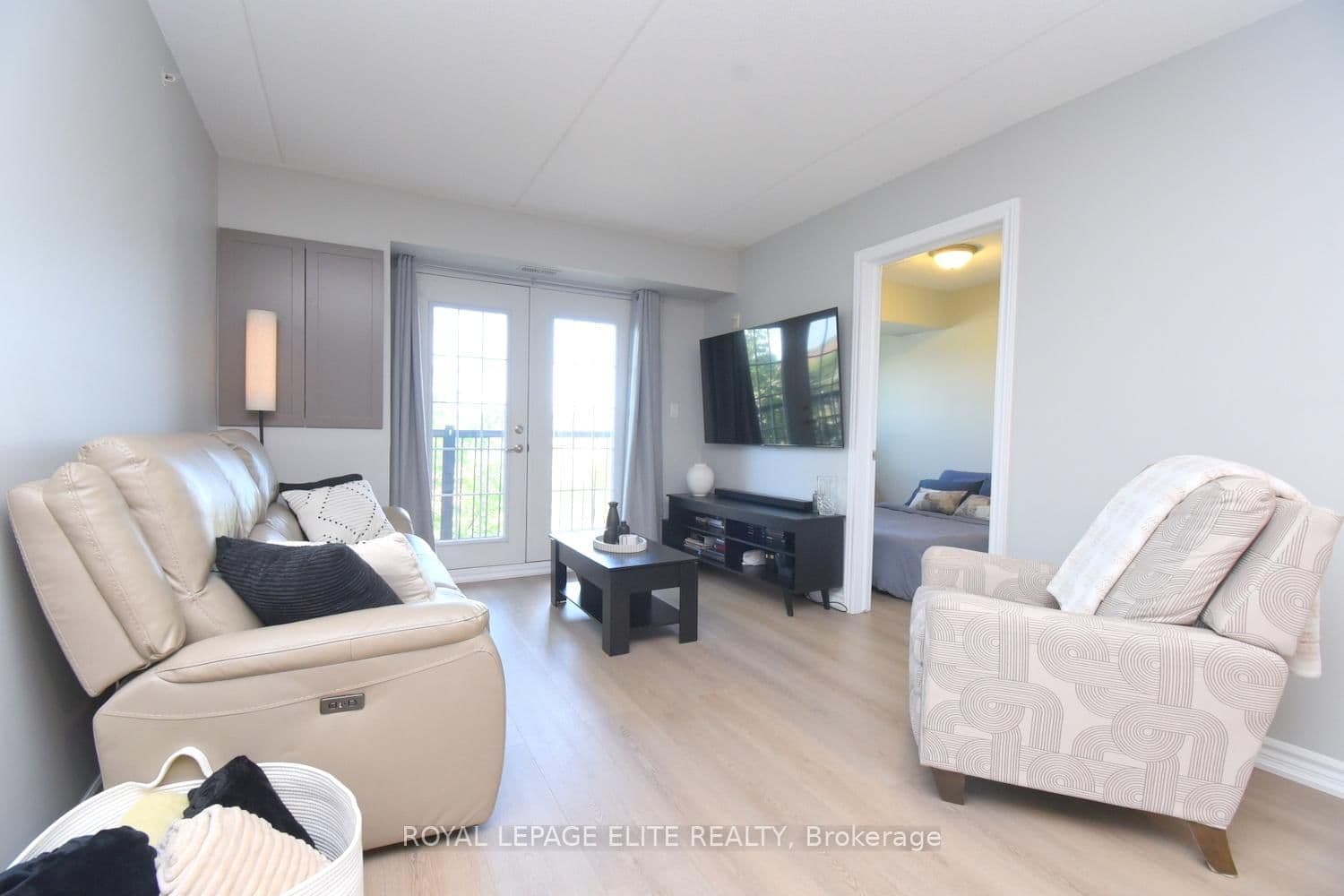 1380 Main Street E, Unit 303 thumbnail 14
