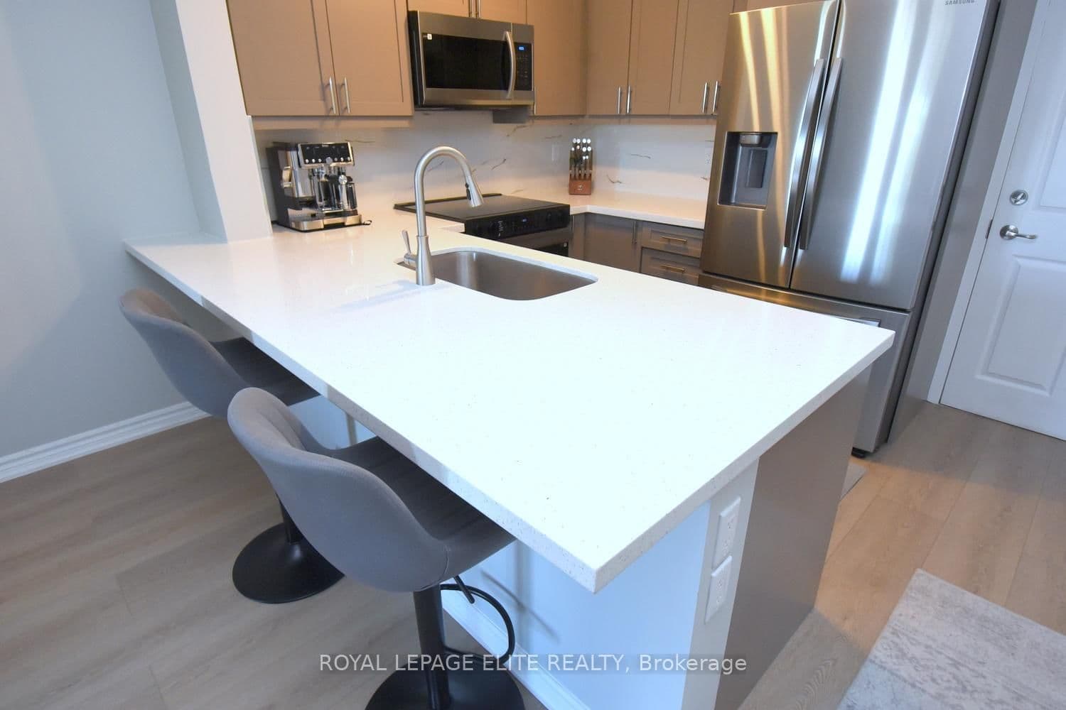 1380 Main Street E, Unit 303 thumbnail 8