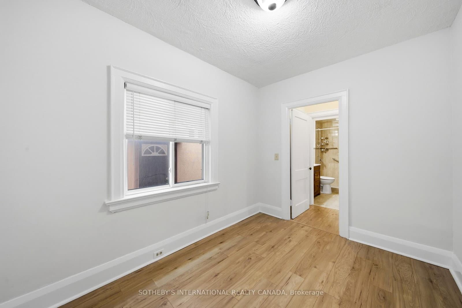 20 Bicknell Avenue thumbnail 14