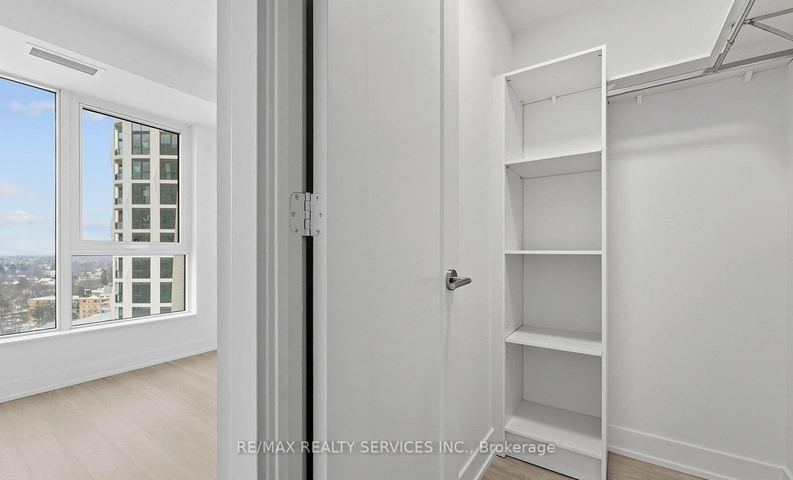 60 Central Park Road Way, Unit 1405 thumbnail 7