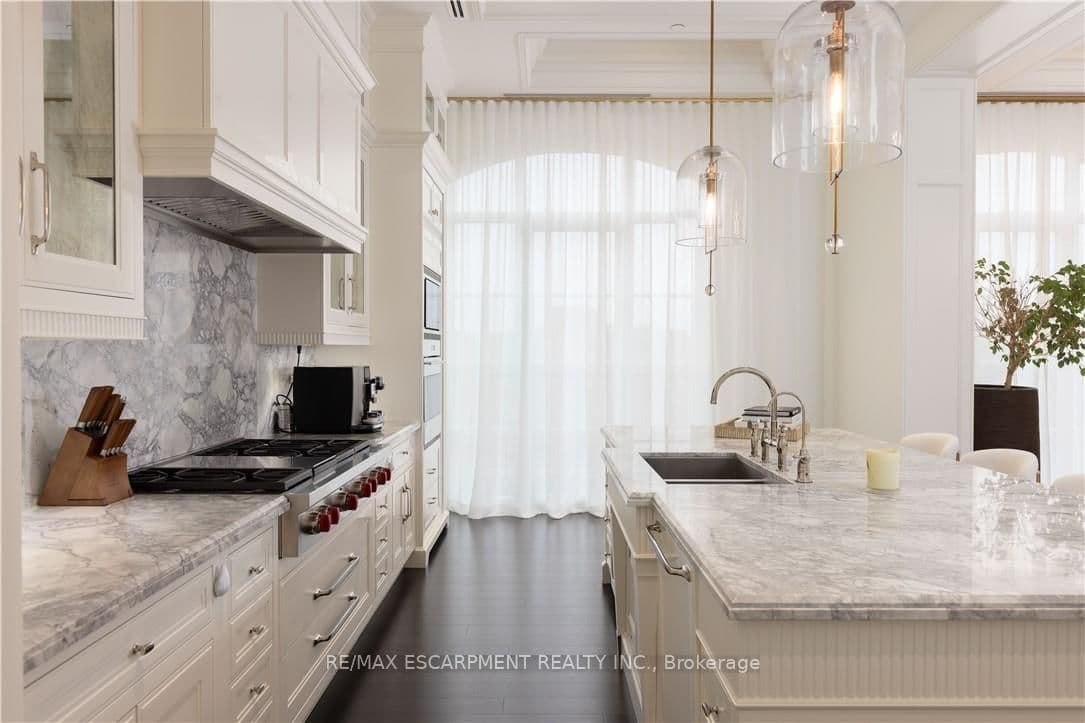 300 RANDALL Street, Unit PH1 thumbnail 23