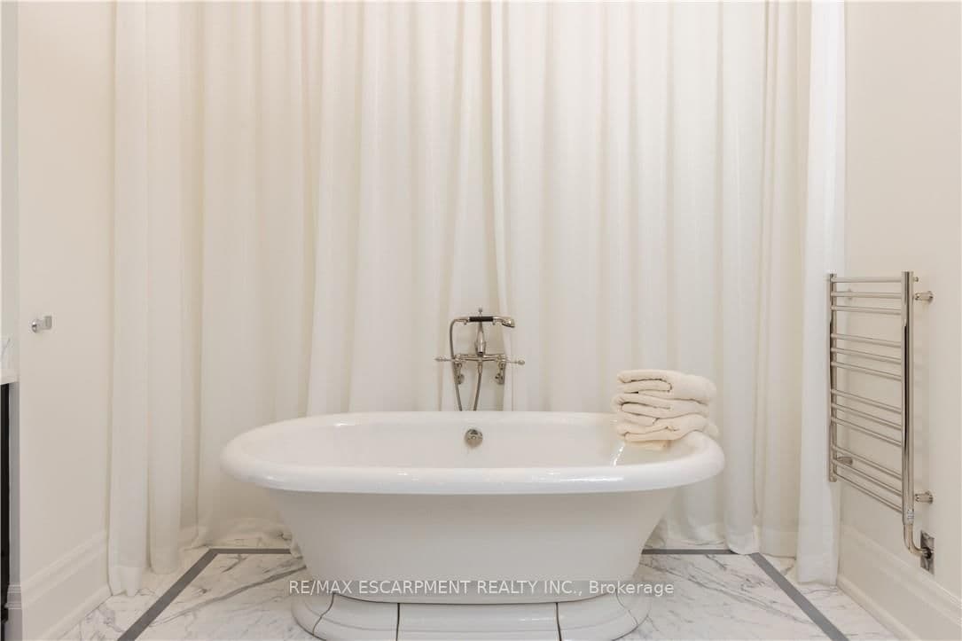 300 RANDALL Street, Unit PH1 thumbnail 31