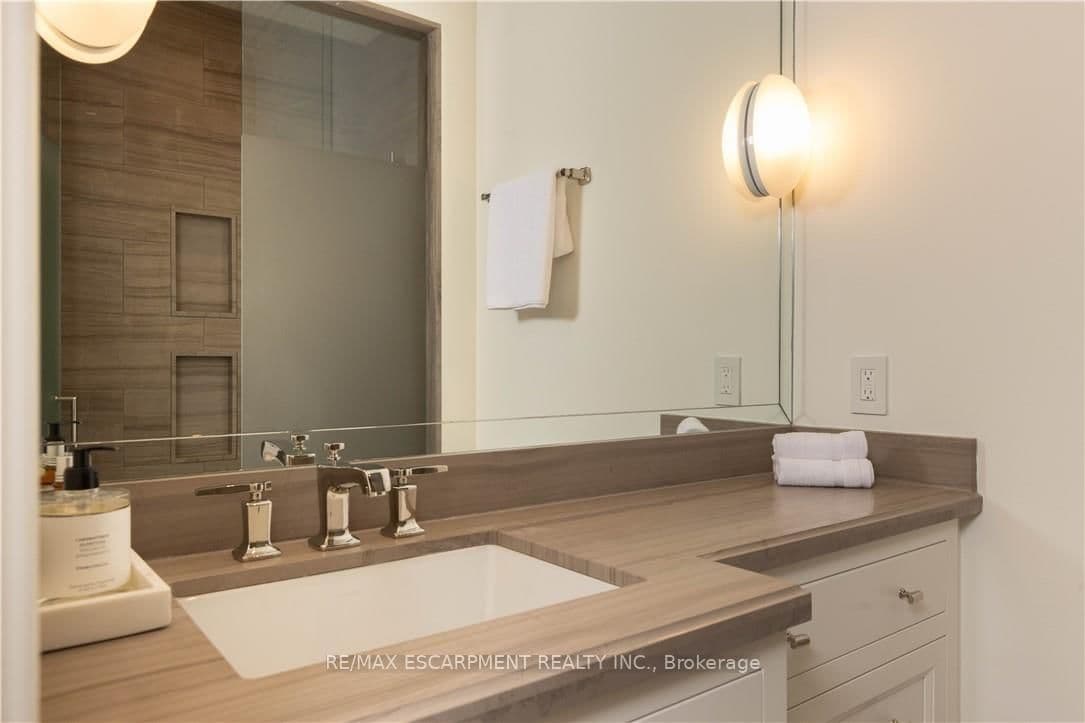300 RANDALL Street, Unit PH1 thumbnail 37