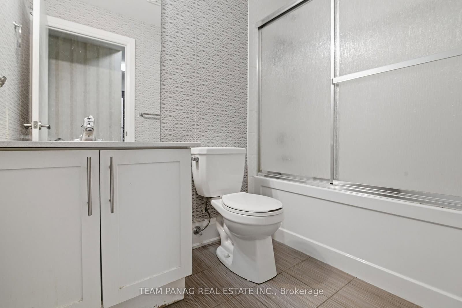 45 Yorkland Boulevard, Unit 209 thumbnail 17