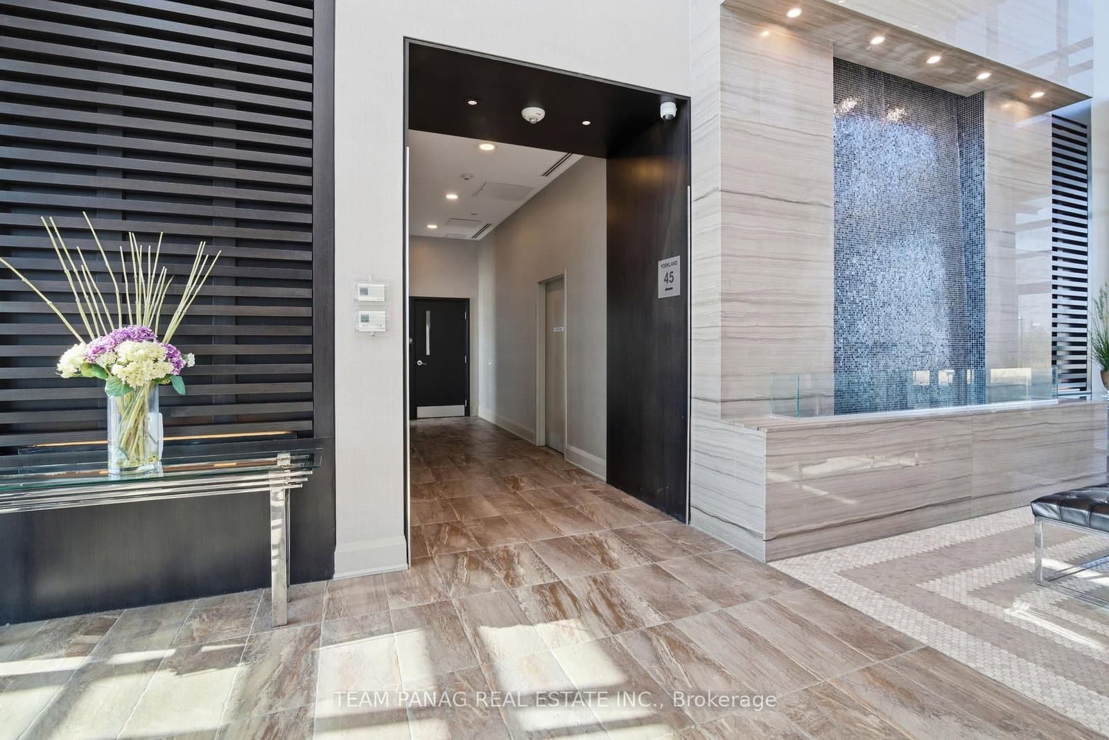 45 Yorkland Boulevard, Unit 209 thumbnail 4