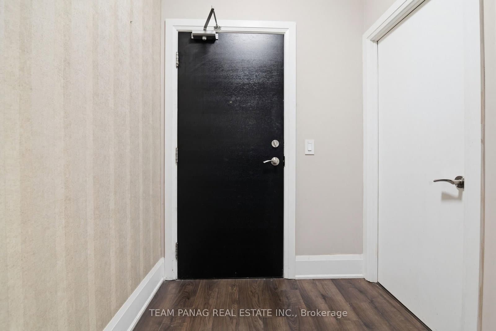 45 Yorkland Boulevard, Unit 209 thumbnail 6