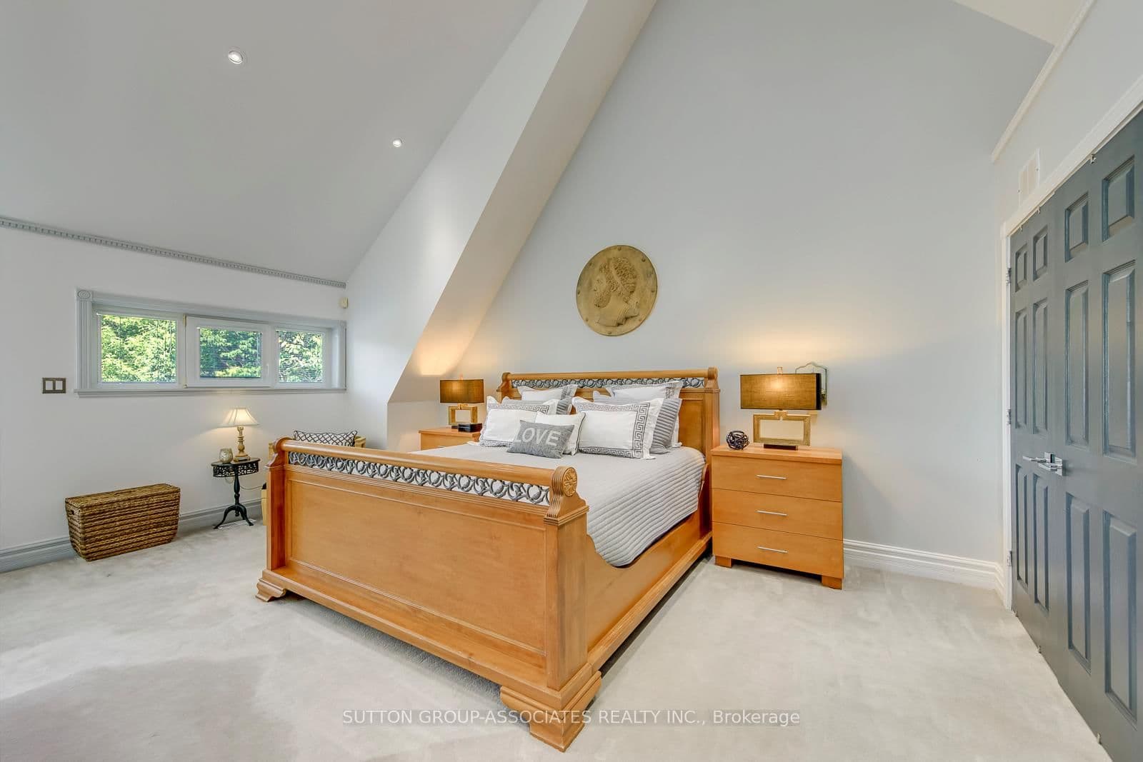 18 Martin Grove Road thumbnail 14