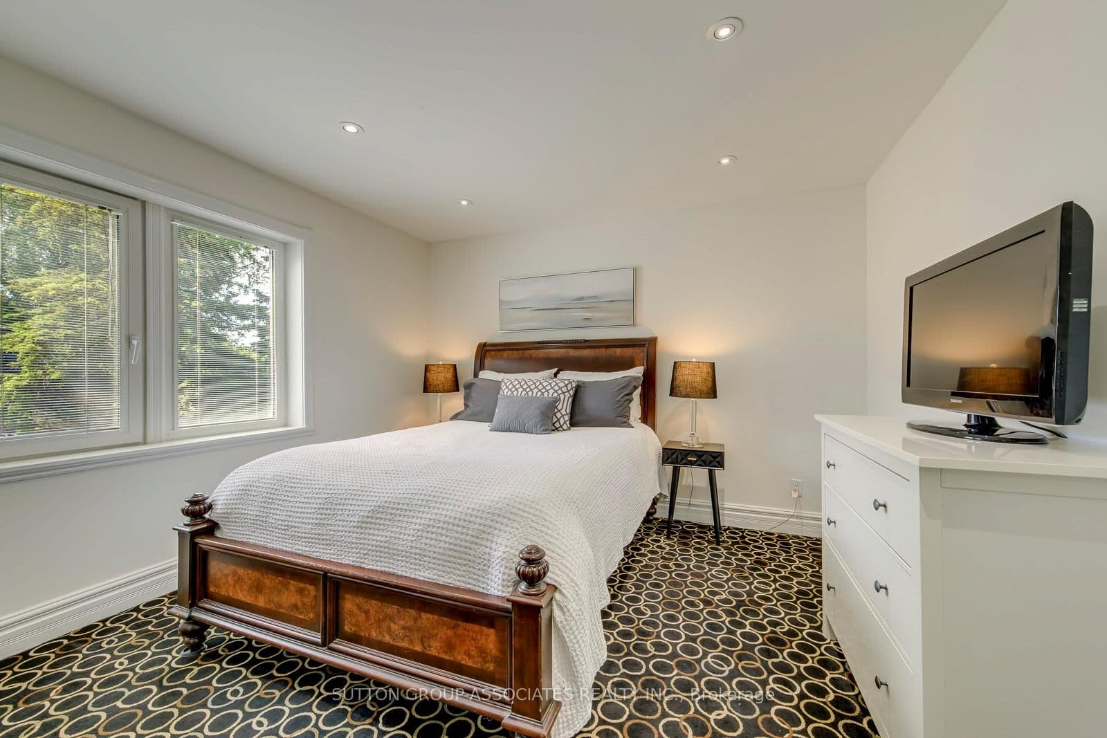 18 Martin Grove Road thumbnail 18