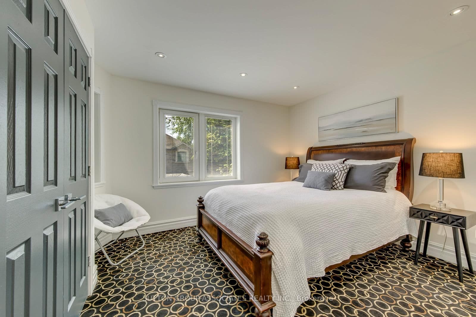 18 Martin Grove Road thumbnail 19