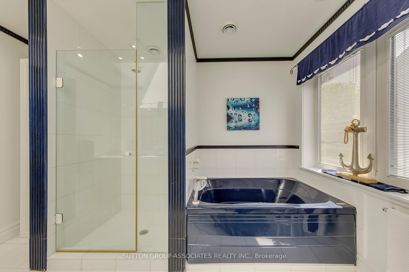 18 Martin Grove Road thumbnail 21