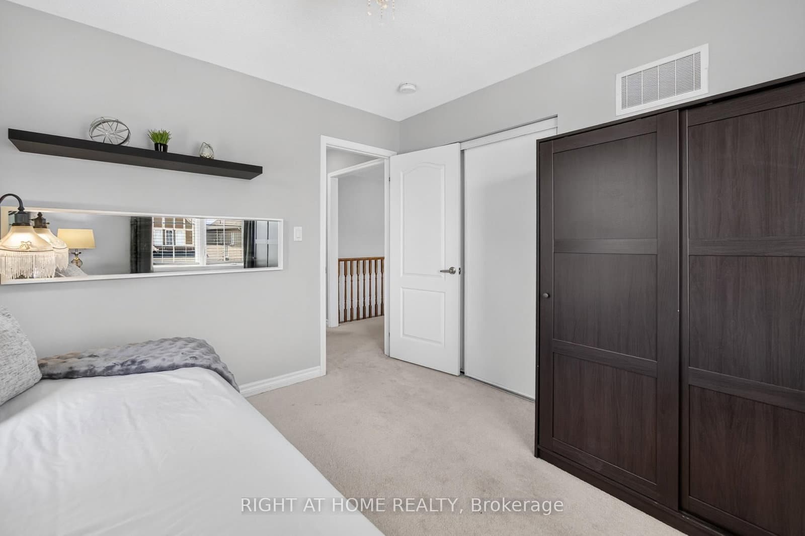 615 Hepburn Road thumbnail 33