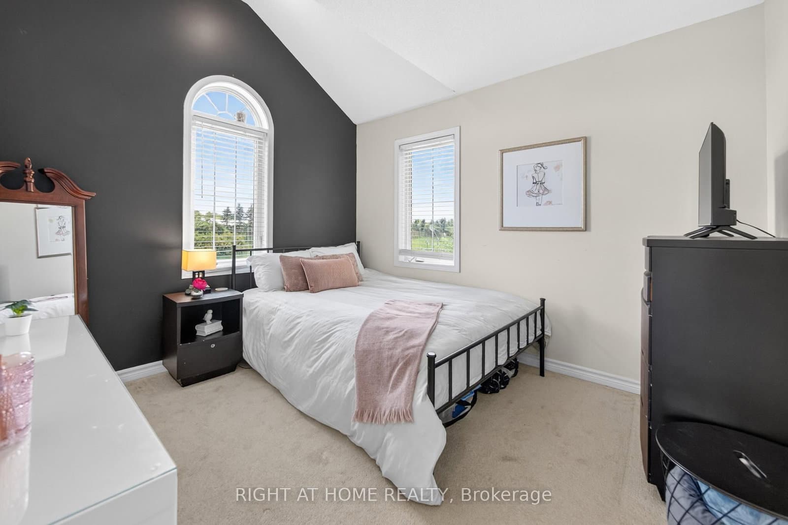 615 Hepburn Road thumbnail 35