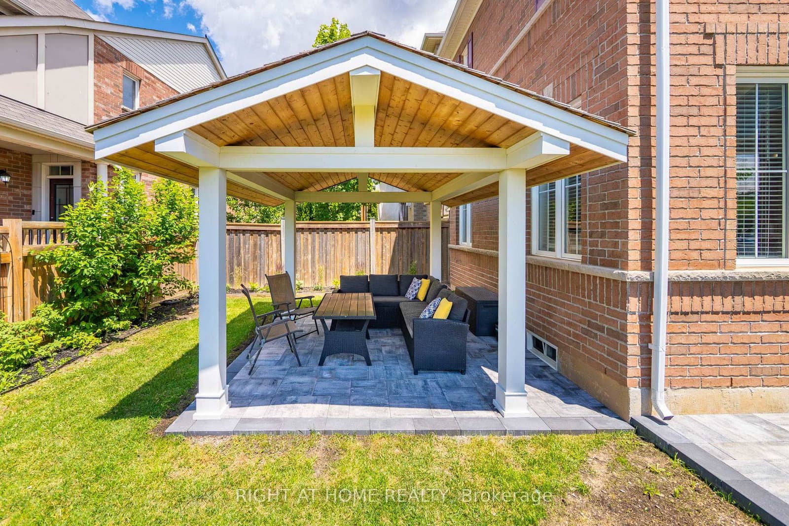 615 Hepburn Road thumbnail 41